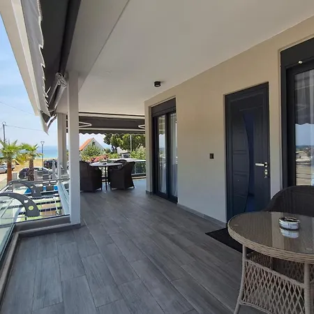 Agia Lydia Sea View House Karianí